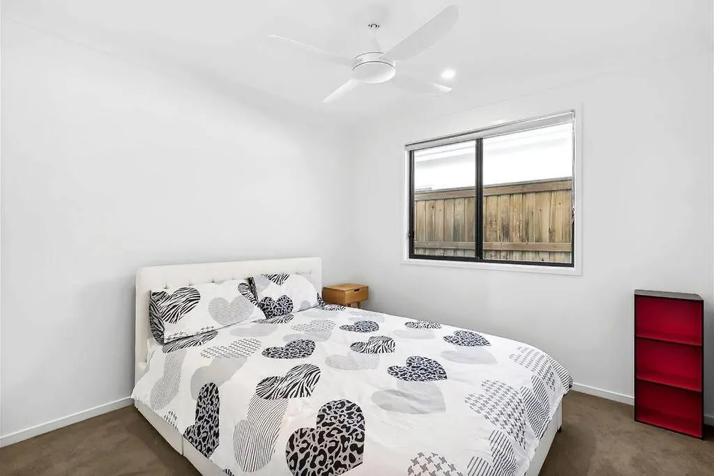 Family-Perfect Home Relax, Swim, Explore, Repeat! Palmview Australia